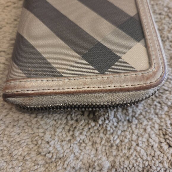 Burberry Large Horseferry Bucket Bag NWOT + Matching Wallet - Picture 13 of 13